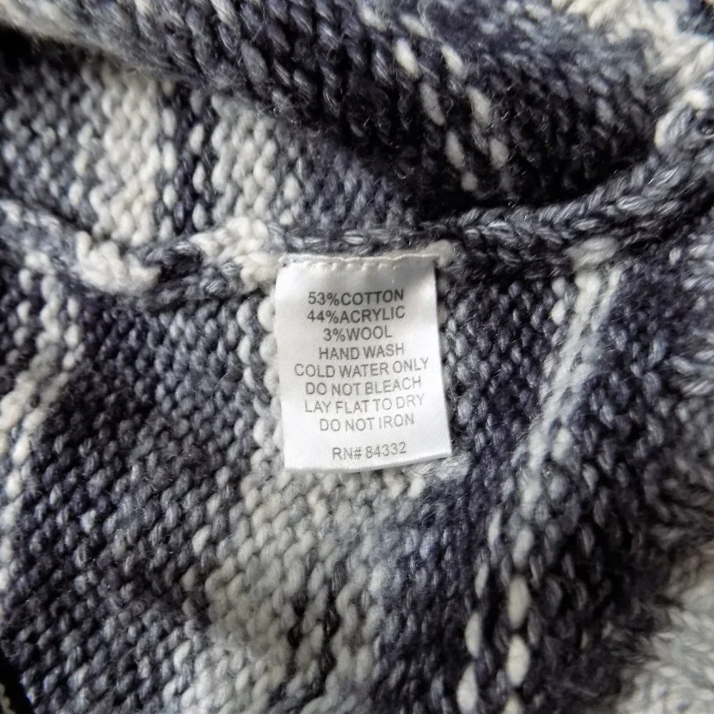 ii Sisters cold shoulder striped sweater - Picture 4 of 7